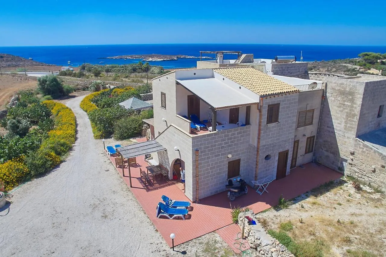 Case Canino Favignana